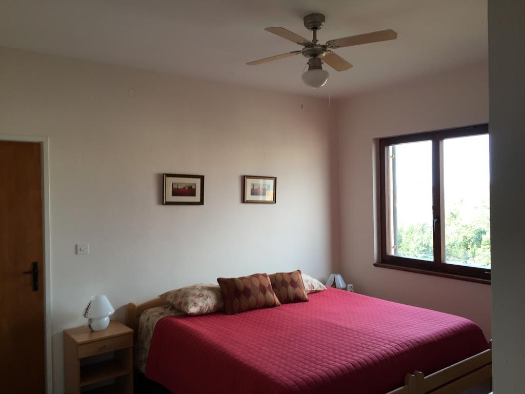 Guest House Punta Grzan Petrcane Room photo