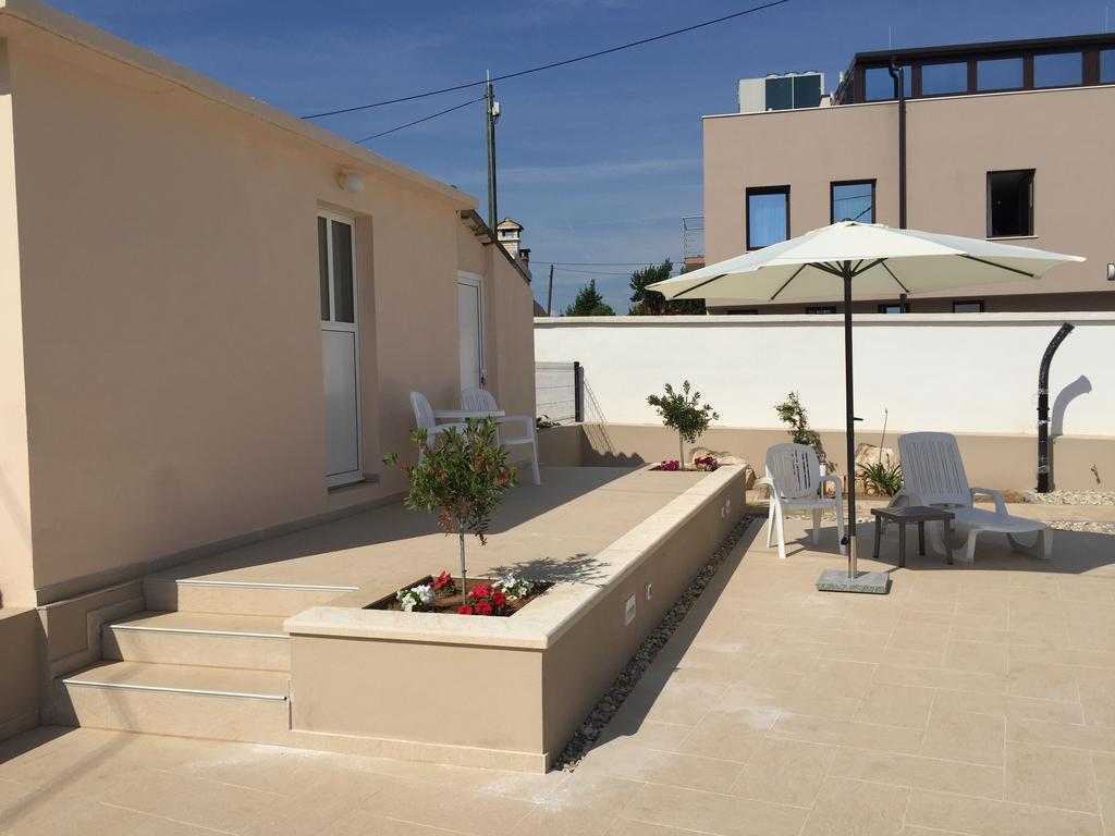 Guest House Punta Grzan Petrcane Exterior photo